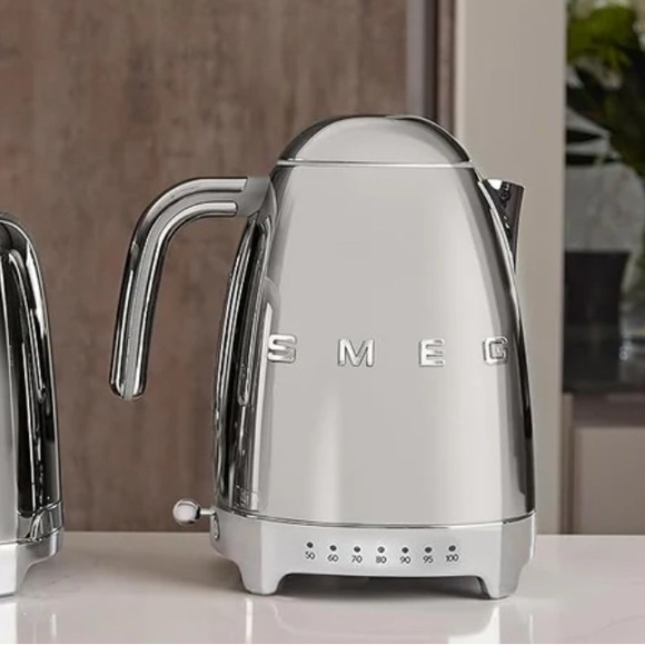 SMEG Variable Temperature Electric Kettle in chrome - Picture 1 of 6